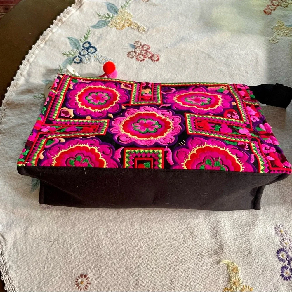Cosmetic Travel Bag/ Organizer. Hand Embroidered Floral Thai Design. 11.5" x7.5 - Picture 6 of 12